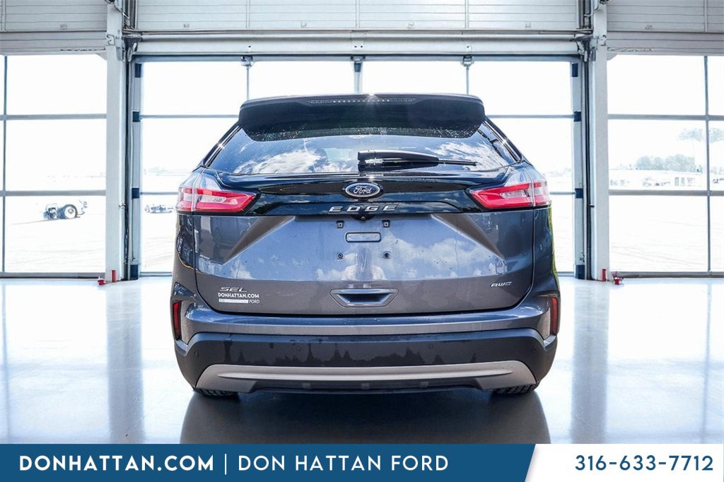 2022 Ford Edge SEL photo 29