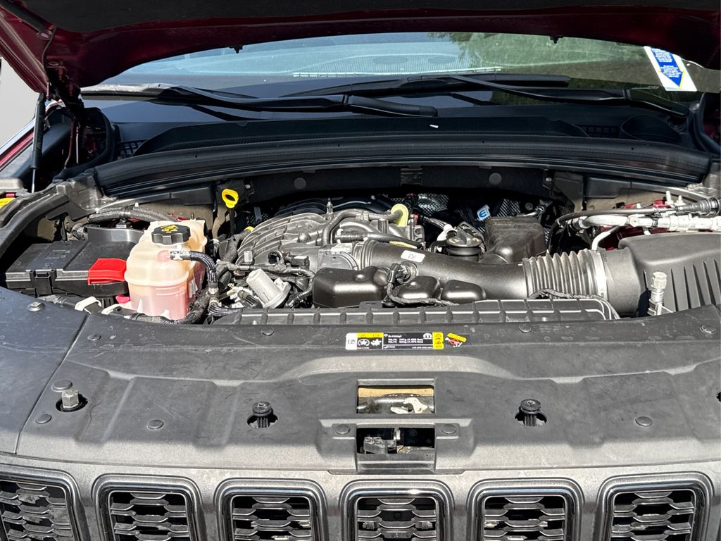 2021 Jeep Grand Cherokee Altitude photo 13
