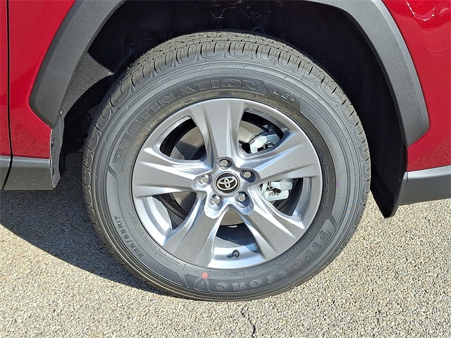 2025 Toyota RAV4 Hybrid XLE photo 6