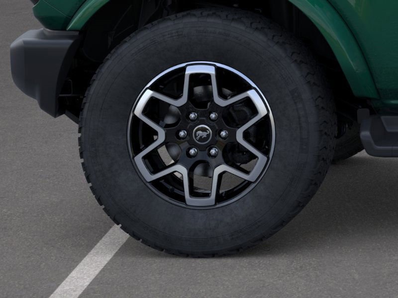 2025 Ford Bronco Outer Banks photo 13