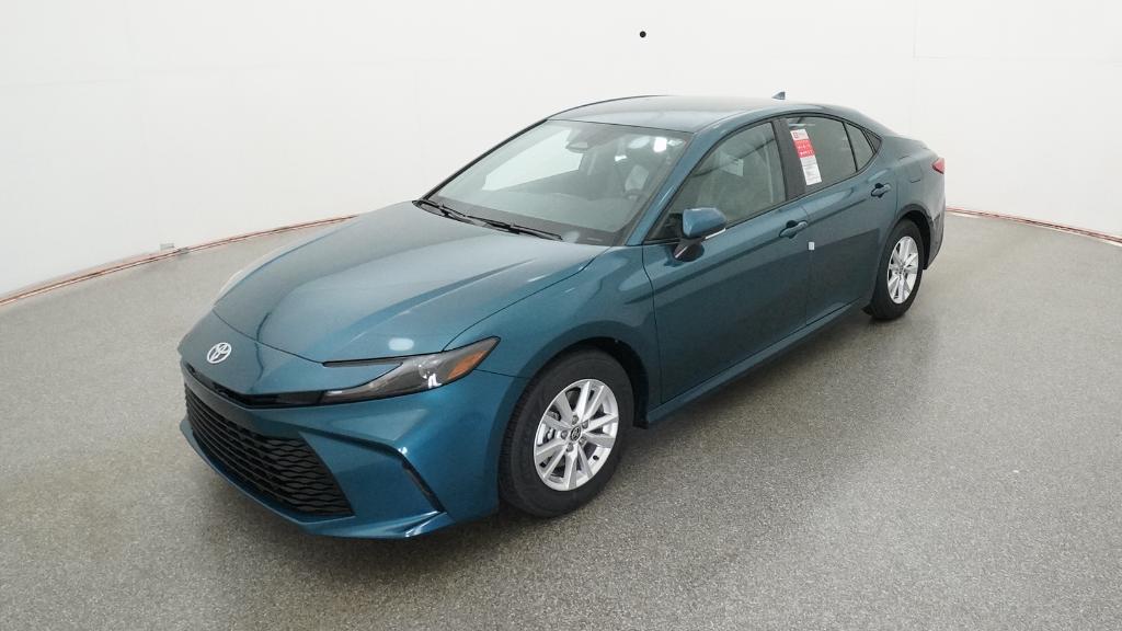 2026 Toyota Camry LE's photo