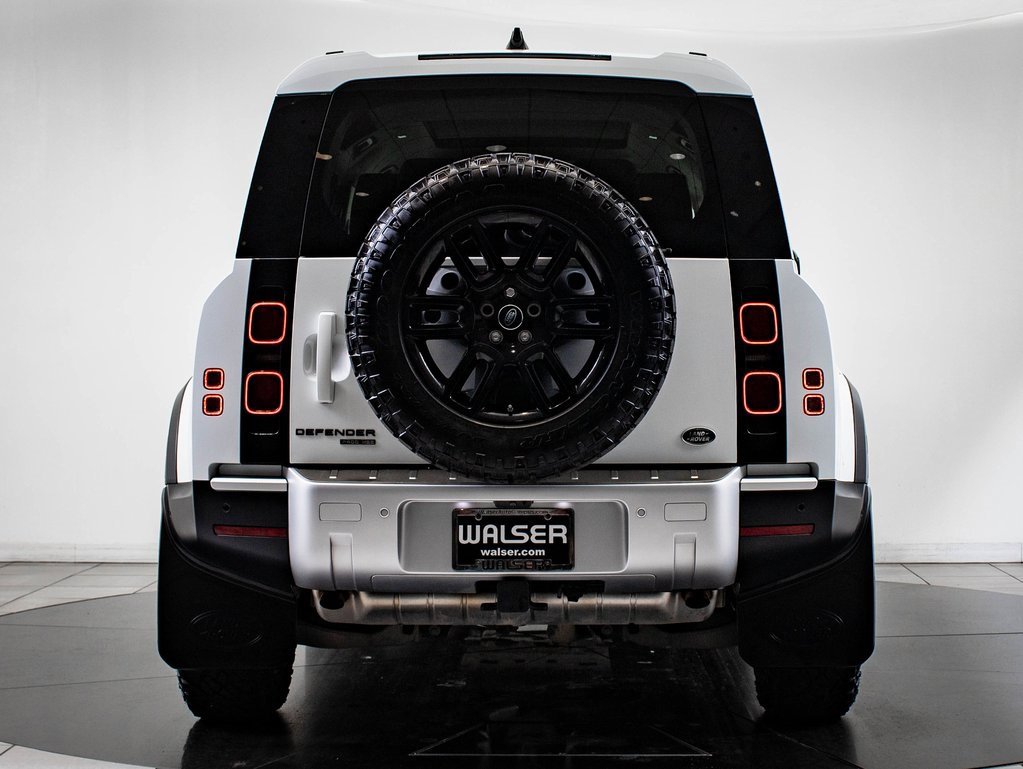 2020 Land Rover Defender 110 HSE photo 2