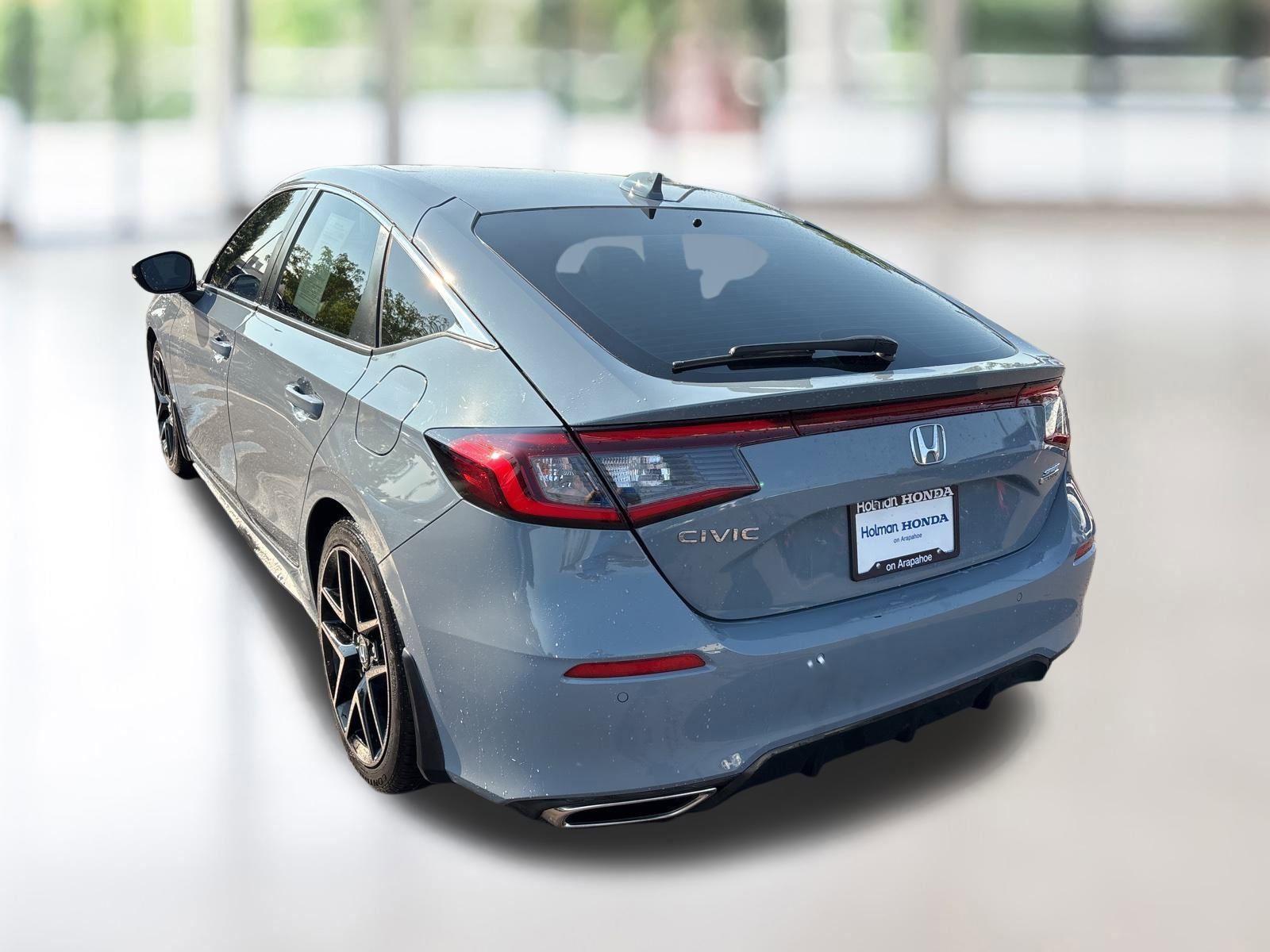 2022 Honda Civic Sport Touring photo 3