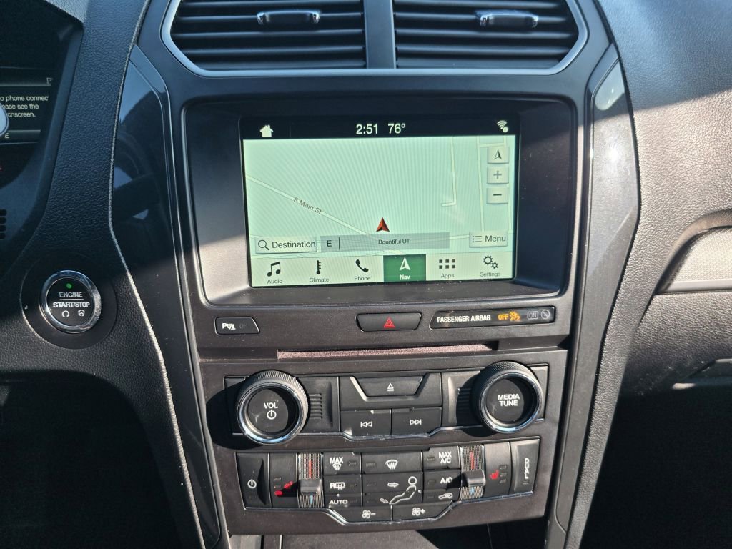 2018 Ford Explorer XLT photo 3