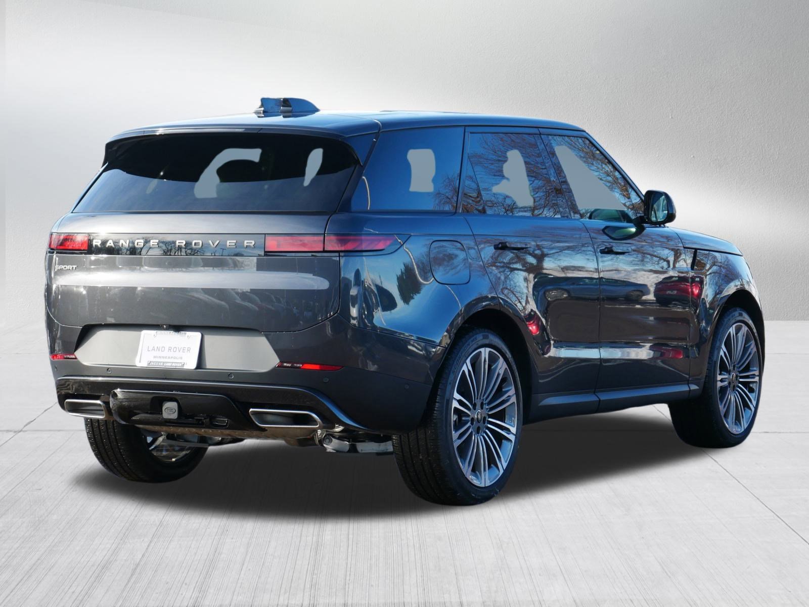 2025 Land Rover Discovery Sport S's photo