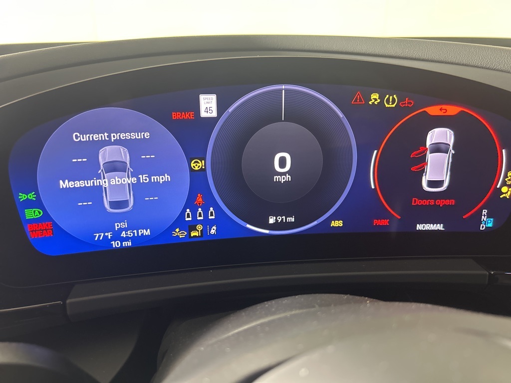 2025 Porsche Macan Electric 4 photo 18