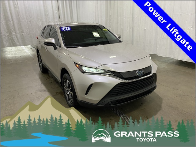 2021 Toyota Venza LE's photo