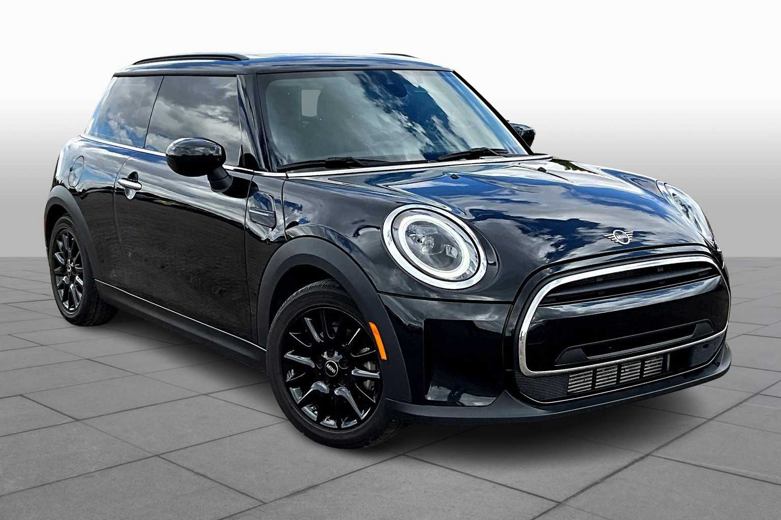 2023 Mini Cooper 2 Door Hardtop photo 2