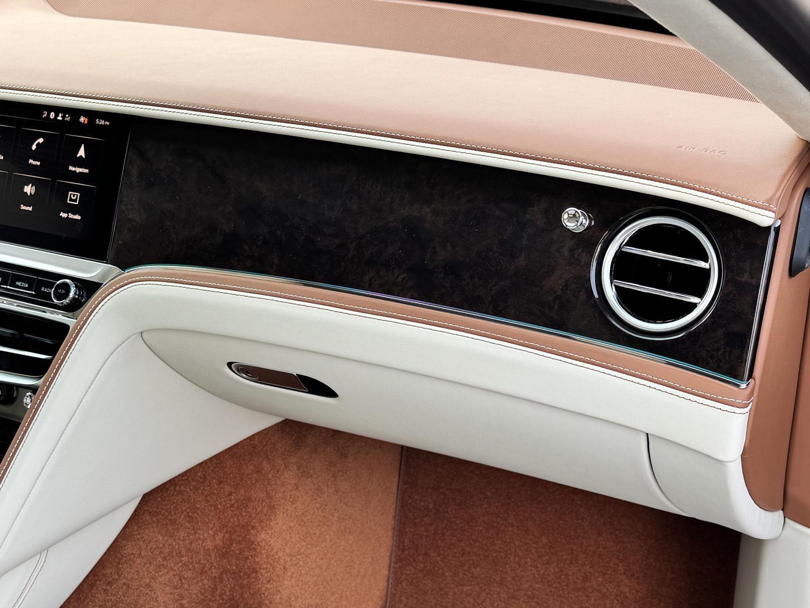 2026 Bentley Flying Spur photo 22