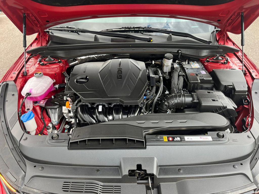 2025 Kia K5 GT-Line photo 16