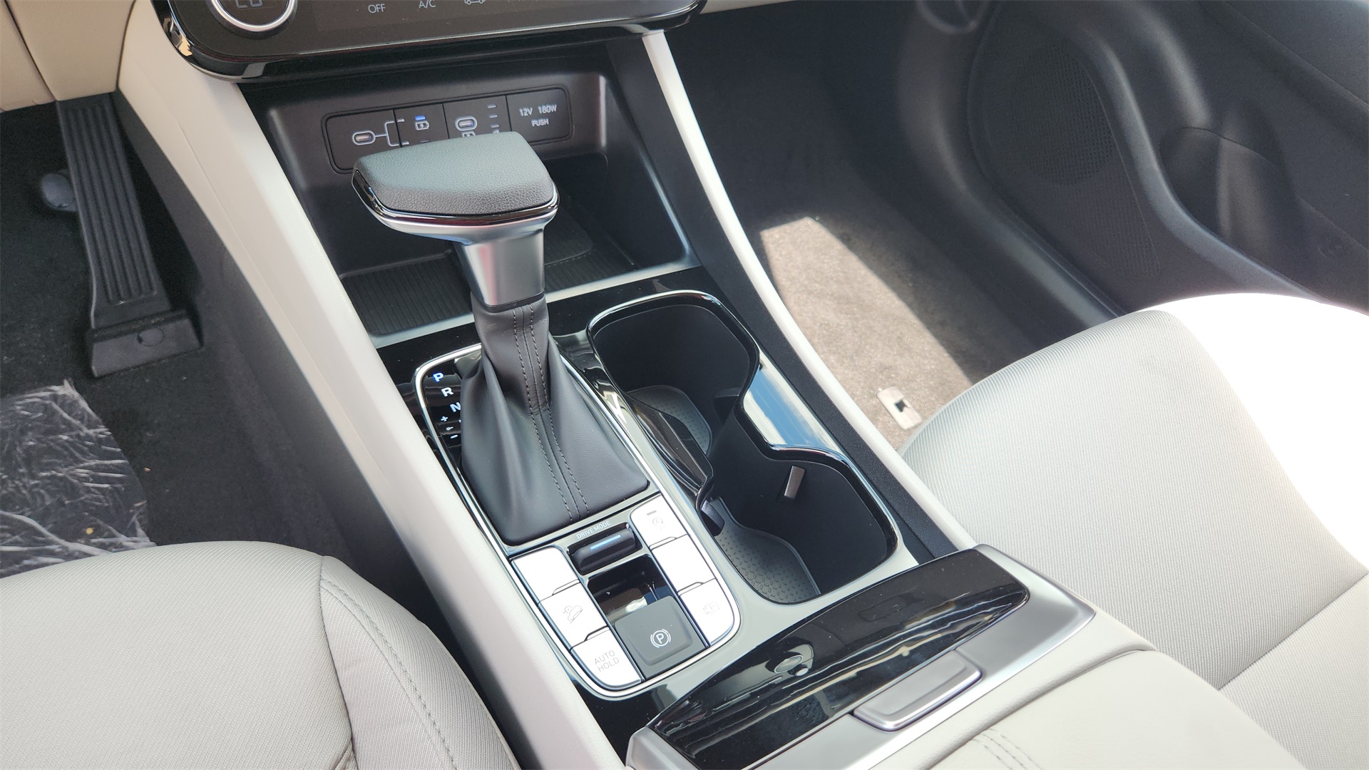 2025 Hyundai Tucson SEL photo 11