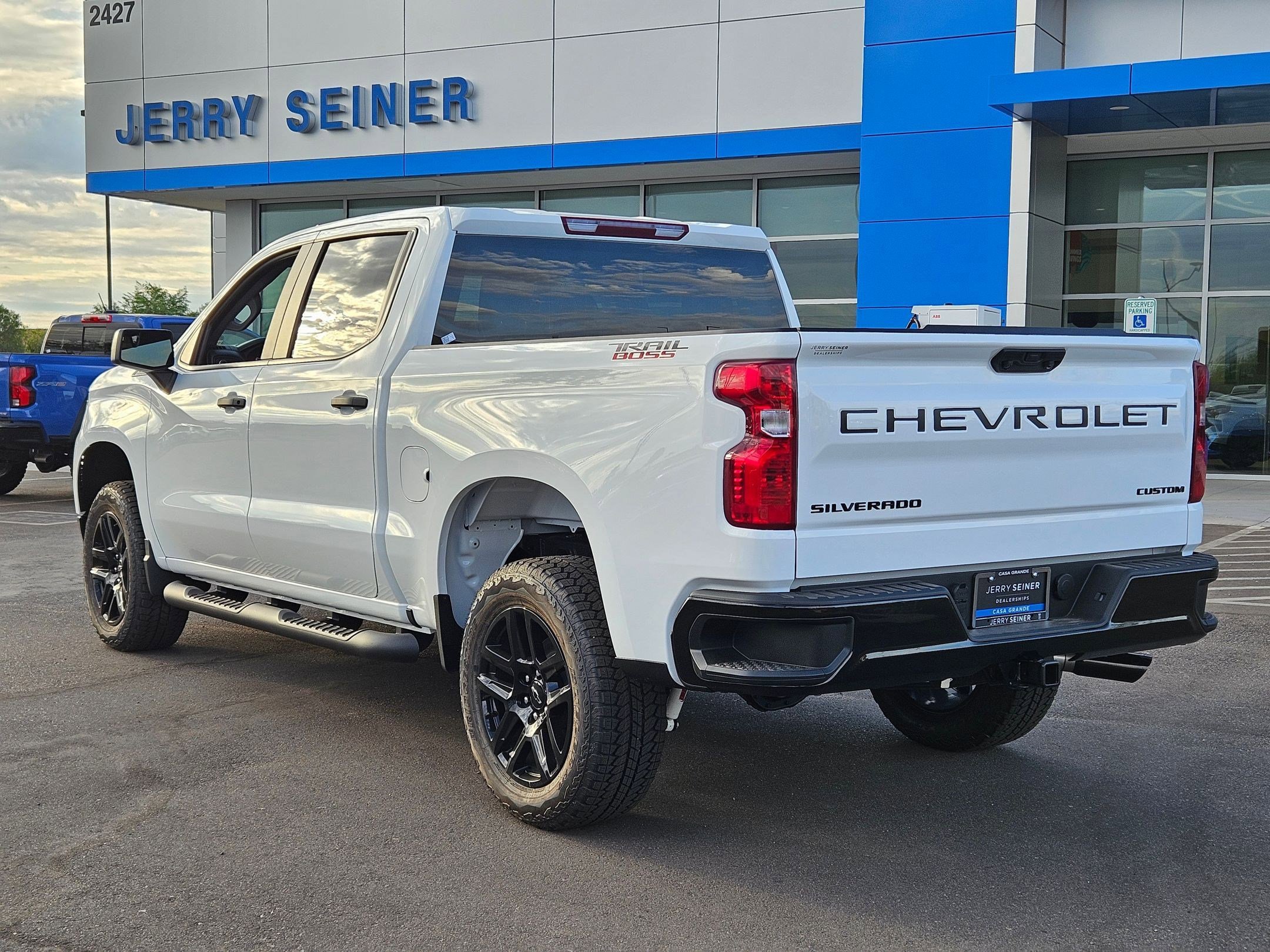2026 Chevrolet Silverado Trail Boss Custom photo 3