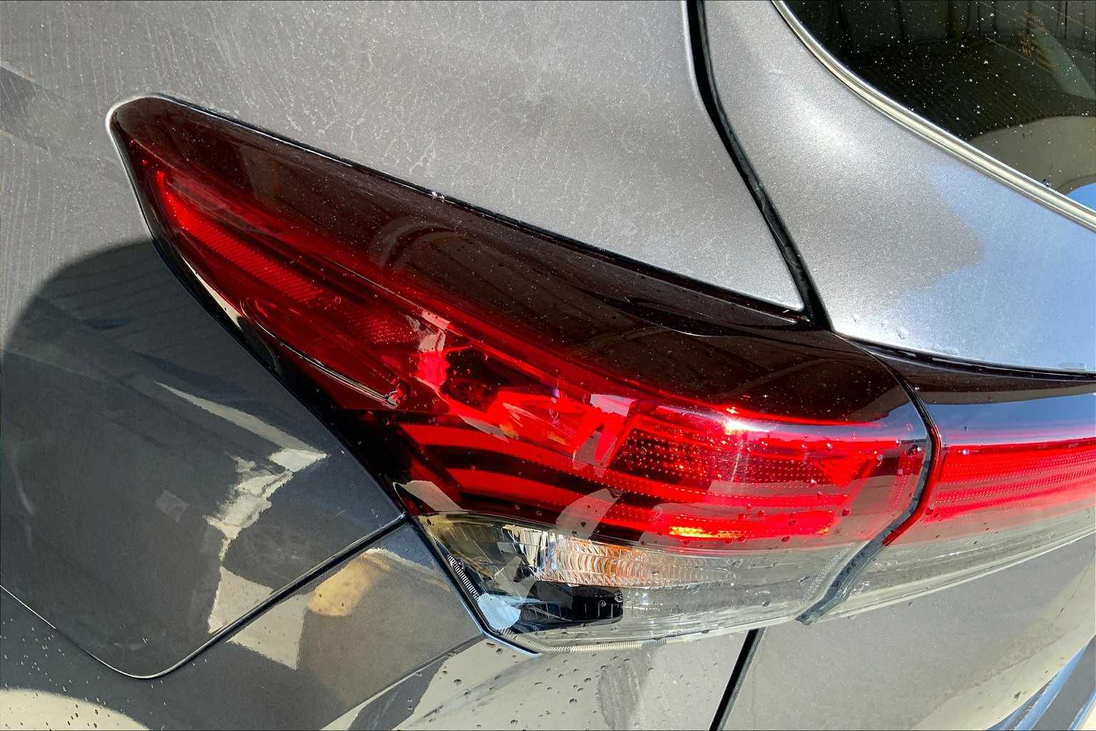 2022 Toyota Highlander XLE photo 54