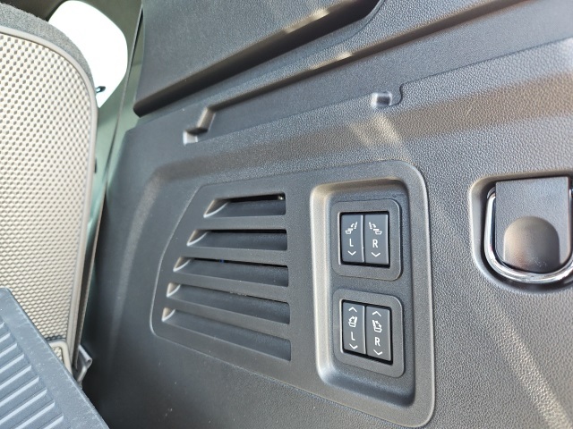 2026 Buick Enclave Avenir photo 2