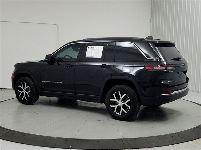 2024 Jeep Grand Cherokee Limited photo 3
