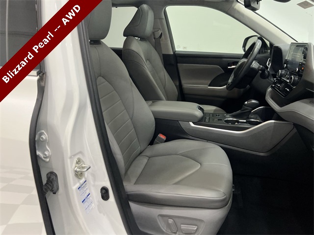 2020 Toyota Highlander XLE photo 23