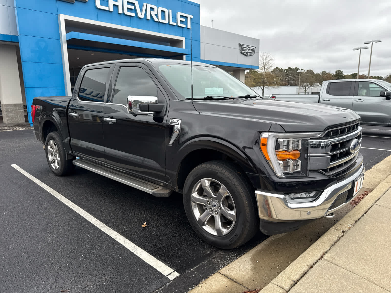 2023 Ford F-150 Lariat photo 3