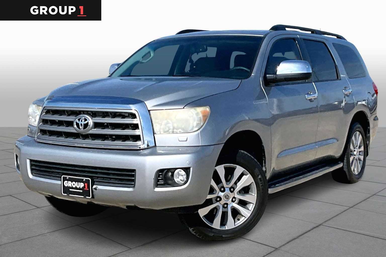 2015 Toyota Sequoia Limited's photo