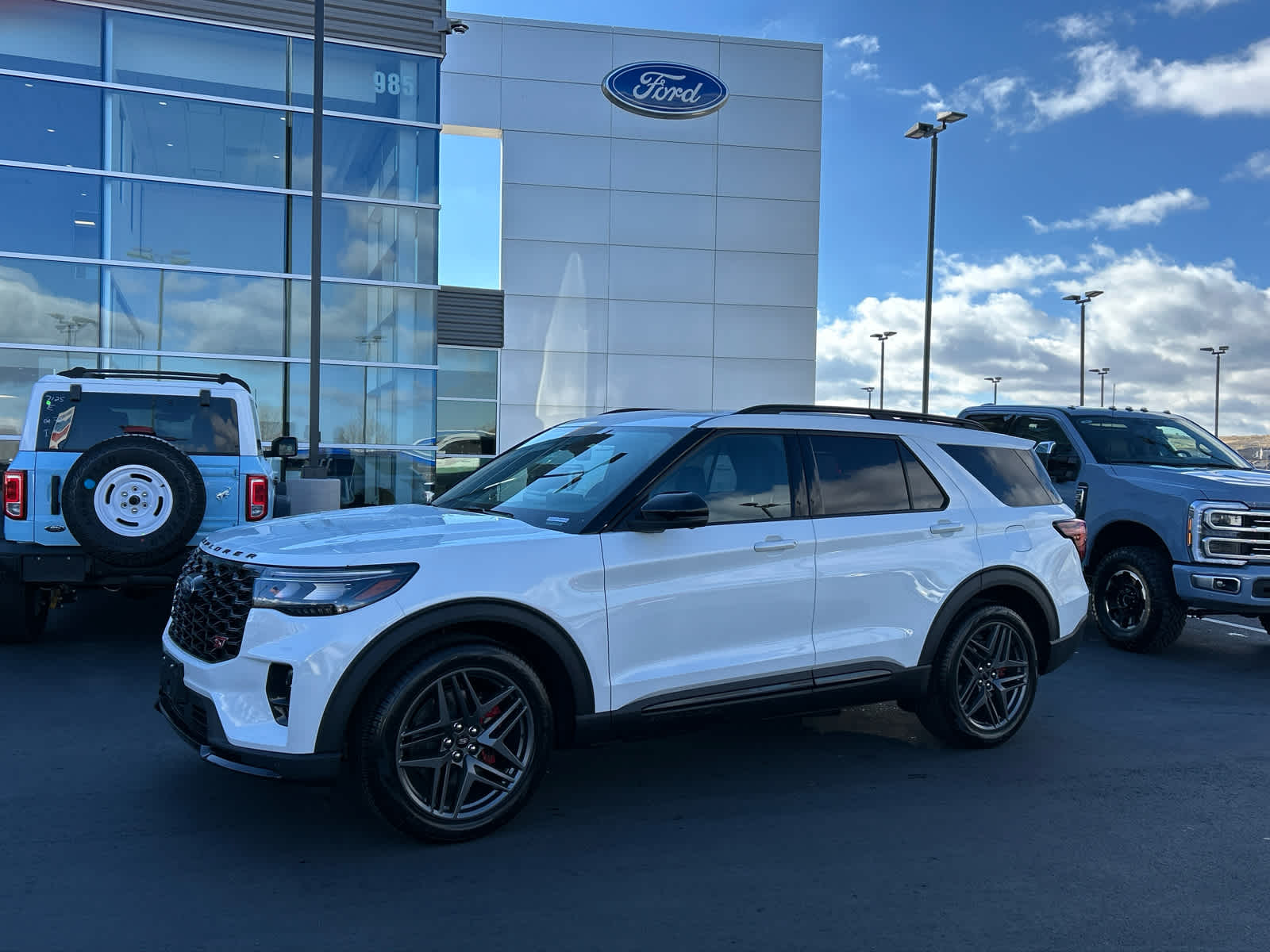 2025 Ford Explorer ST's photo