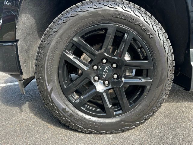 2024 Chevrolet Silverado 1500 RST photo 9