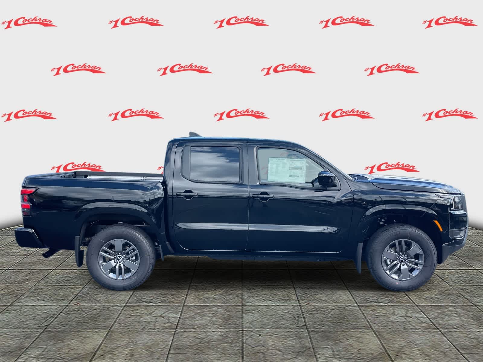 2026 Nissan Frontier Crew Cab SV photo 2