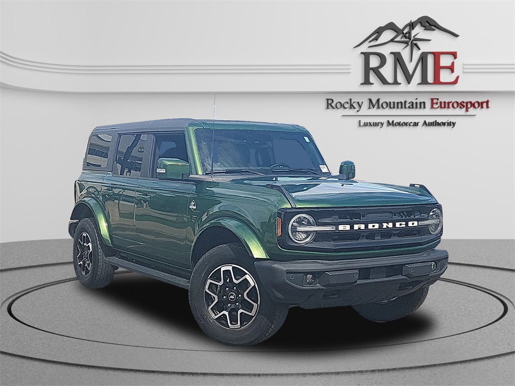 2022 Ford Bronco 4-Door Outer Banks's photo