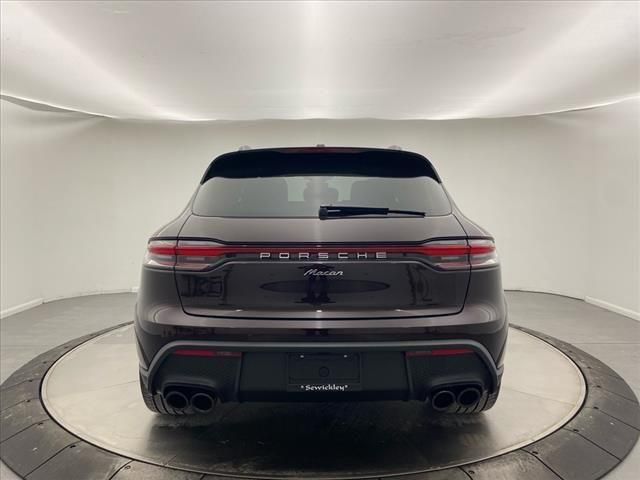 2024 Porsche Macan Base photo 6