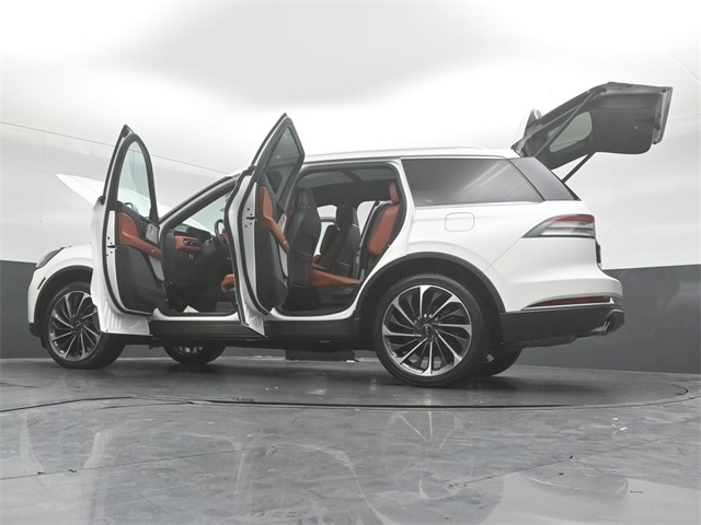 2025 LINCOLN AVIATOR - Image 59