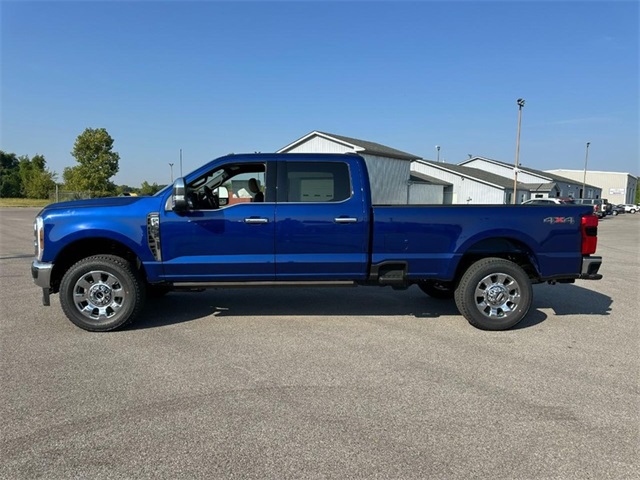 2026 Ford F-350 Lariat photo 2