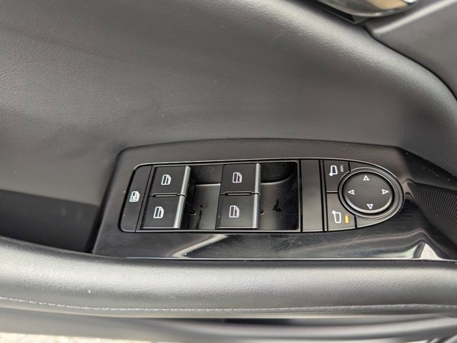 2025 Mazda Mazda3 2.5 s Preferred photo 19