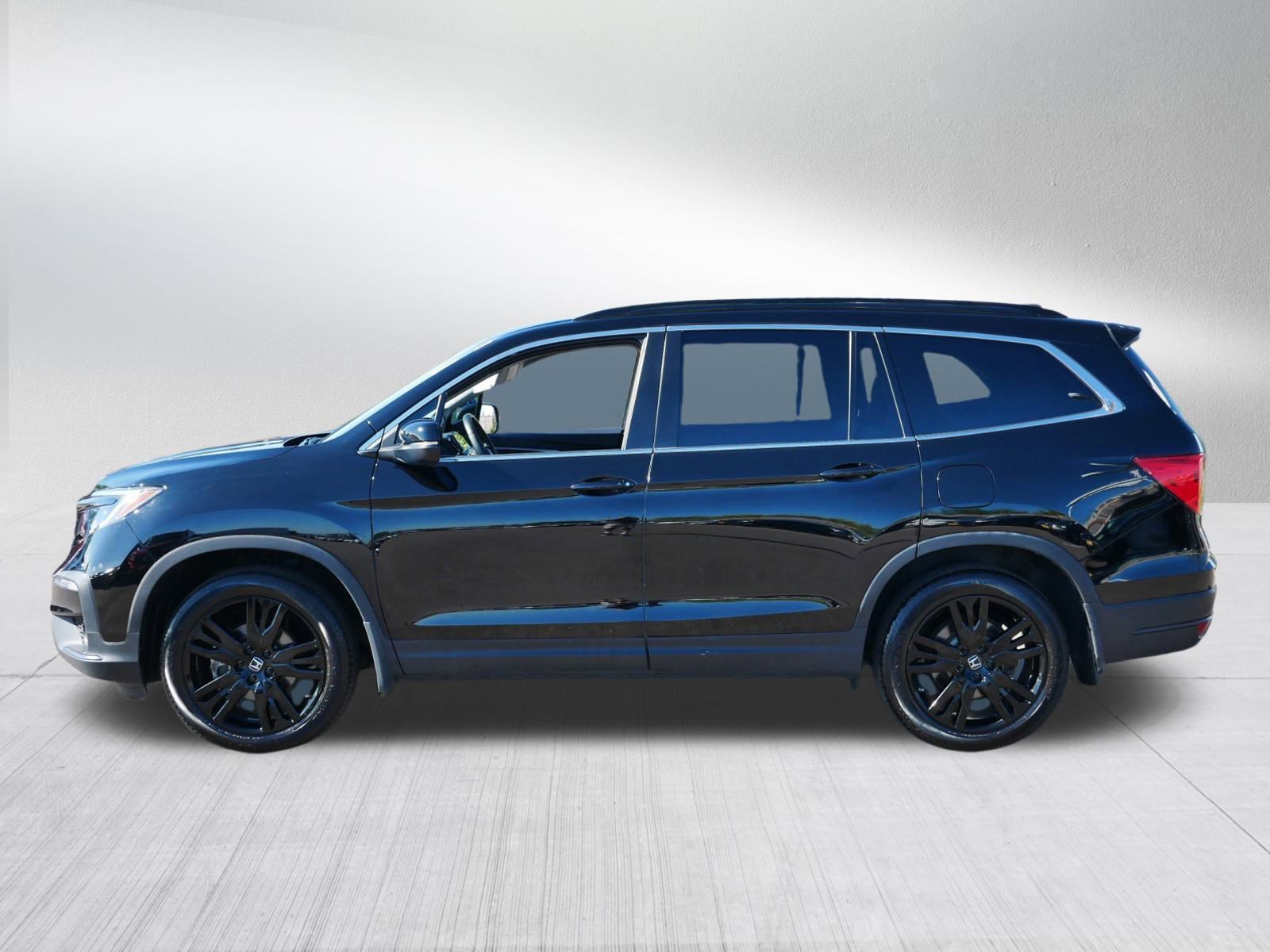 2022 Honda Pilot SE photo 3