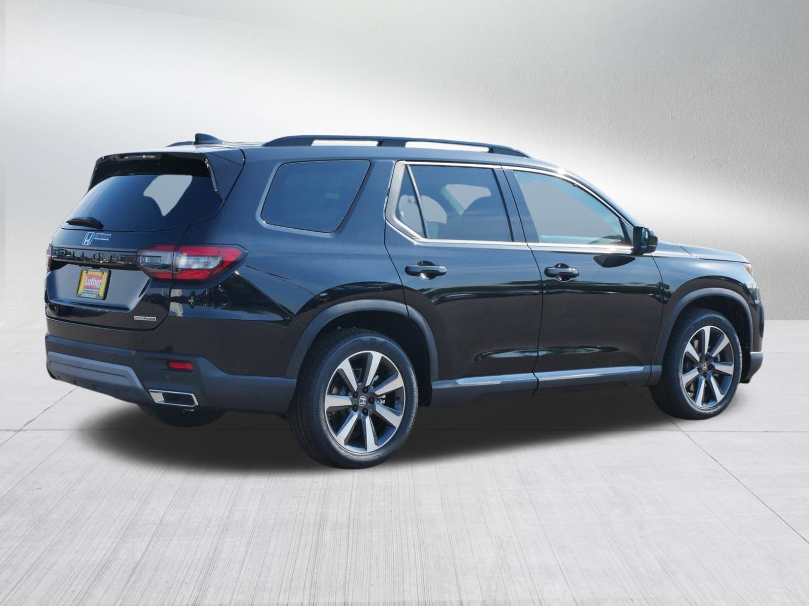 2025 Honda Pilot Touring photo 6