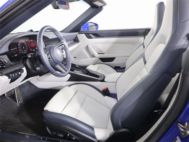 2025 Porsche 911 photo 25