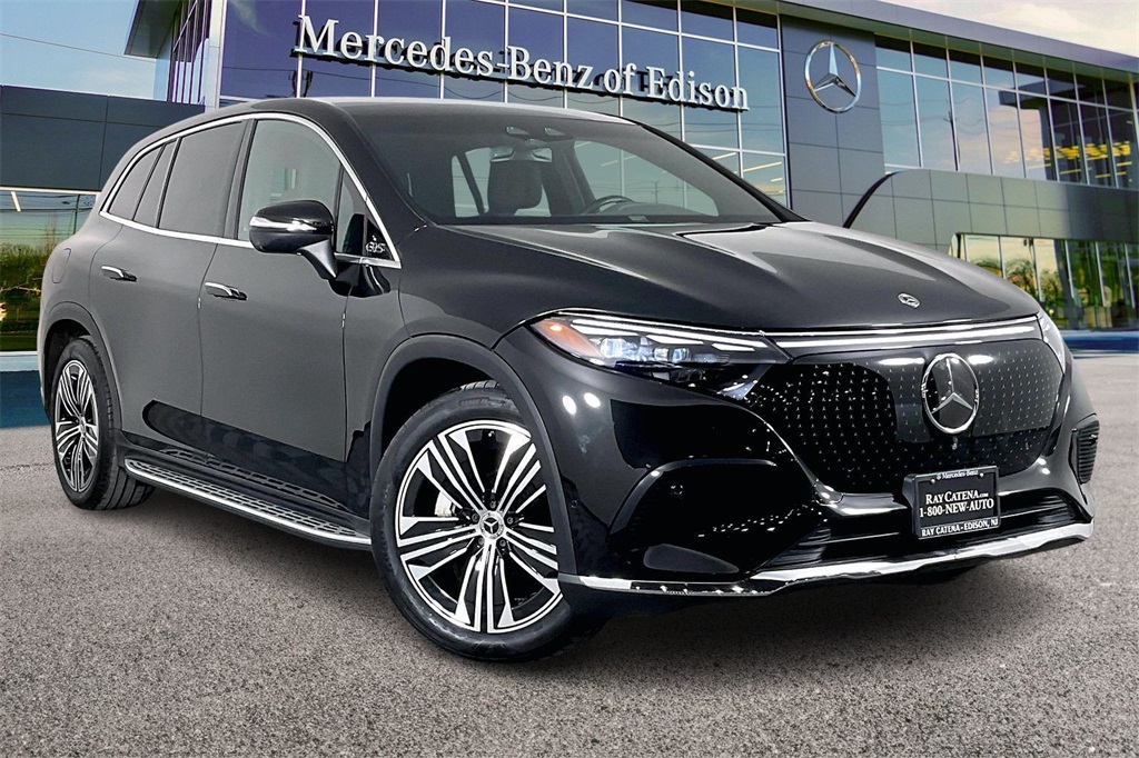 2024 Mercedes-Benz EQS SUV Base's photo