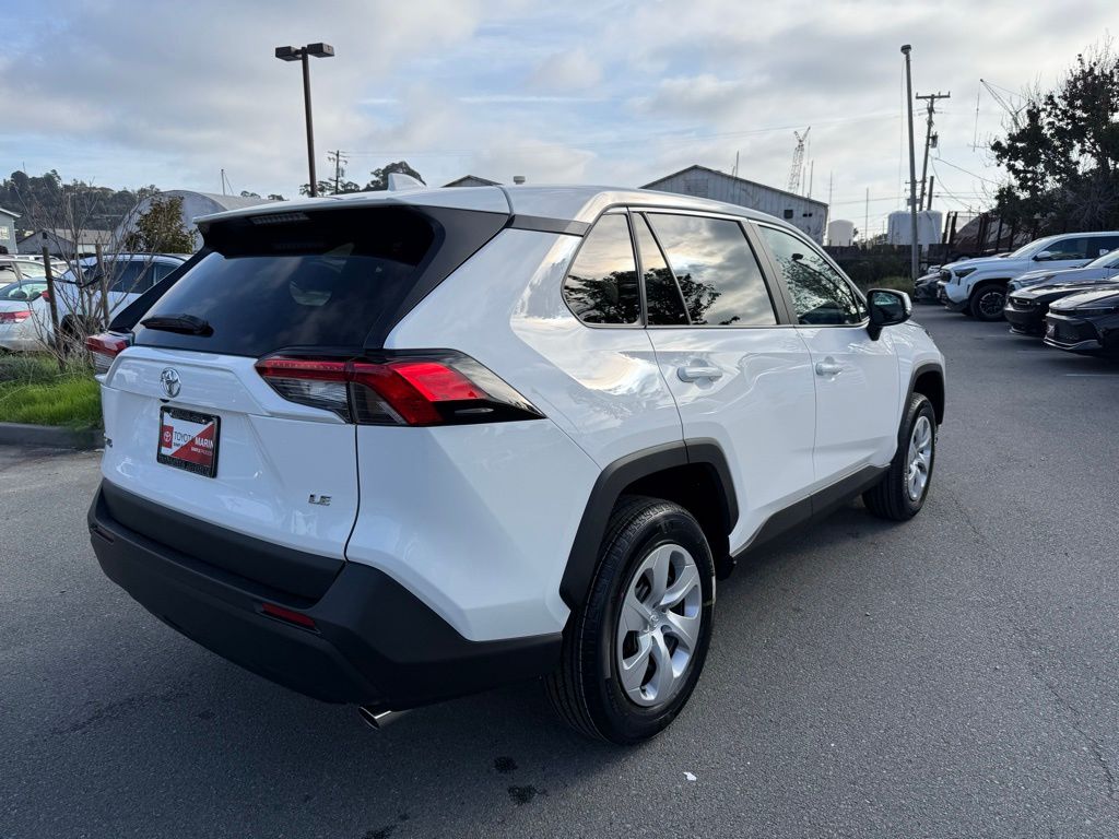 2025 Toyota RAV4 LE photo 2
