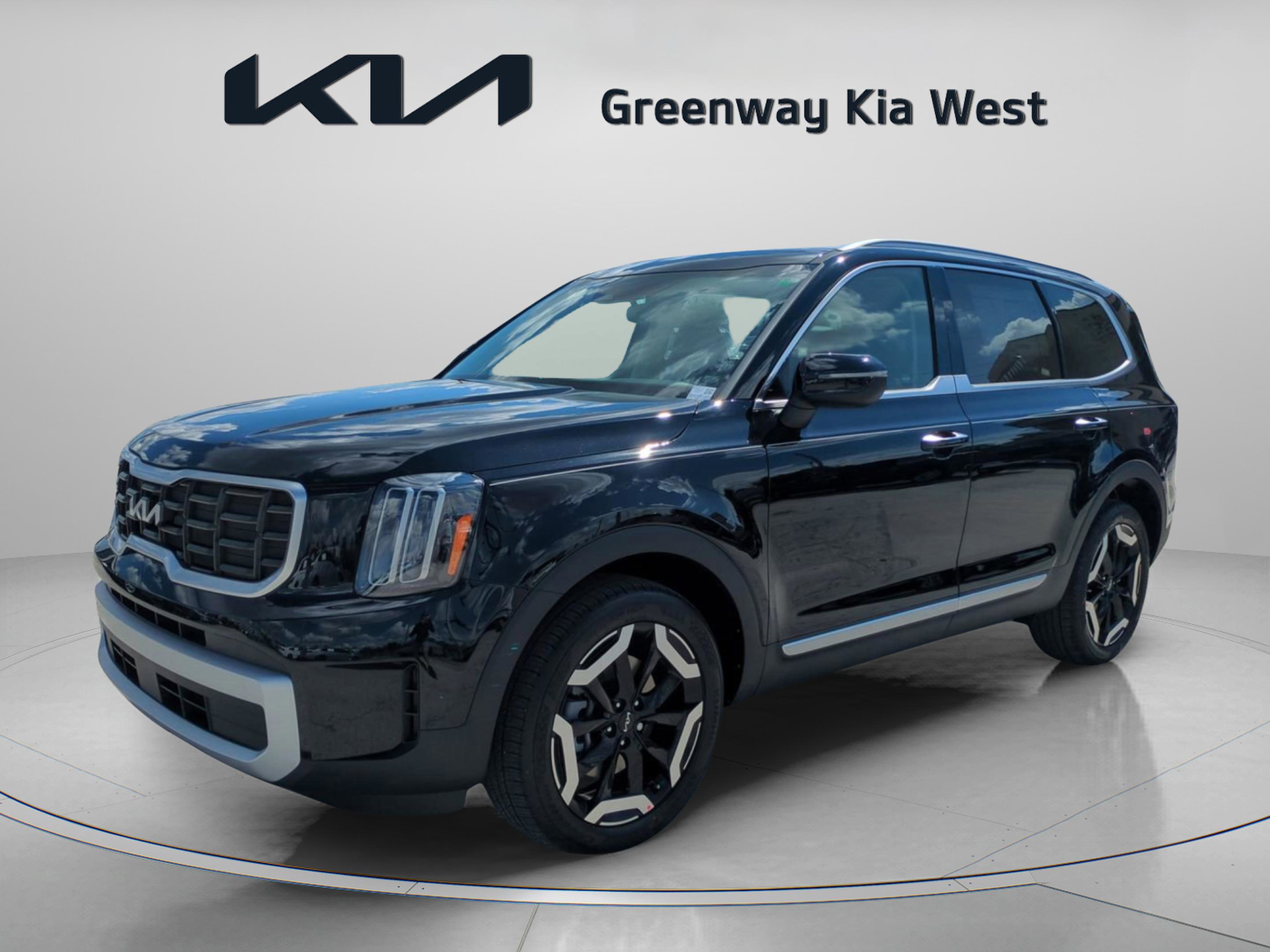 2025 Kia Telluride S photo 3