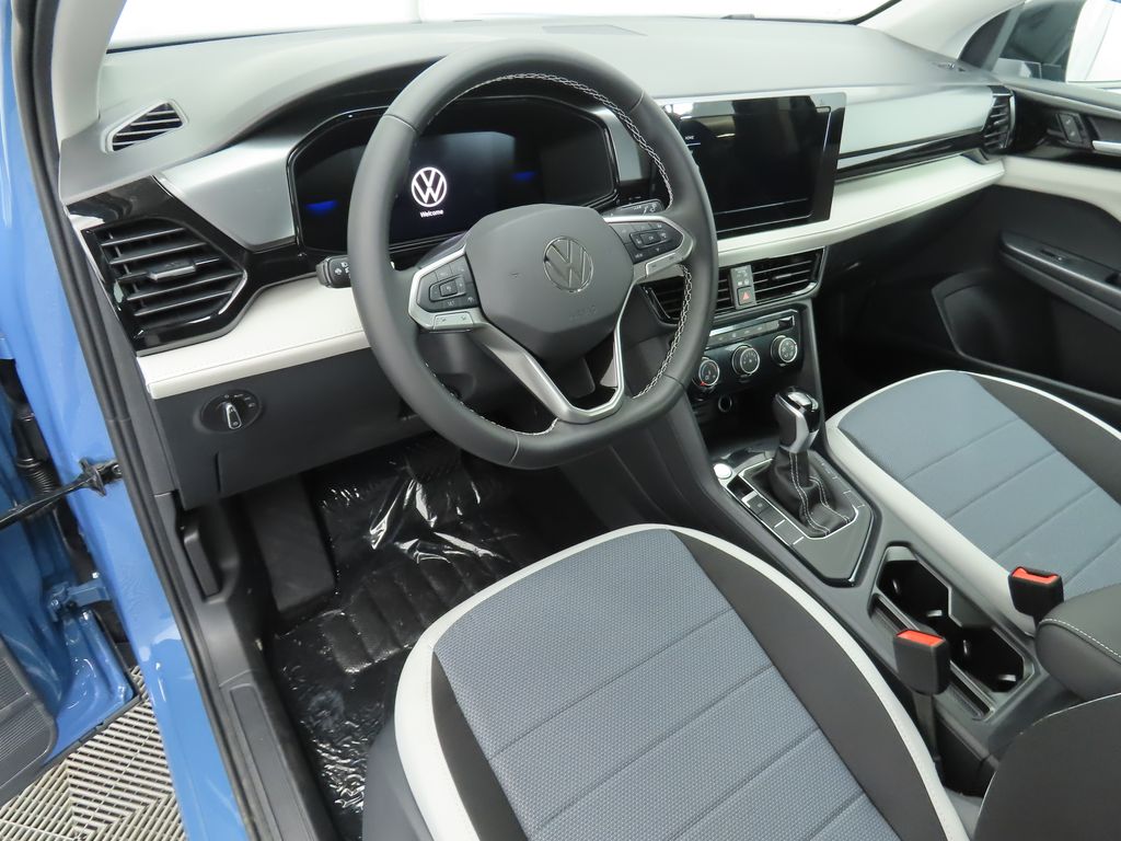 2025 Volkswagen Taos S photo 9