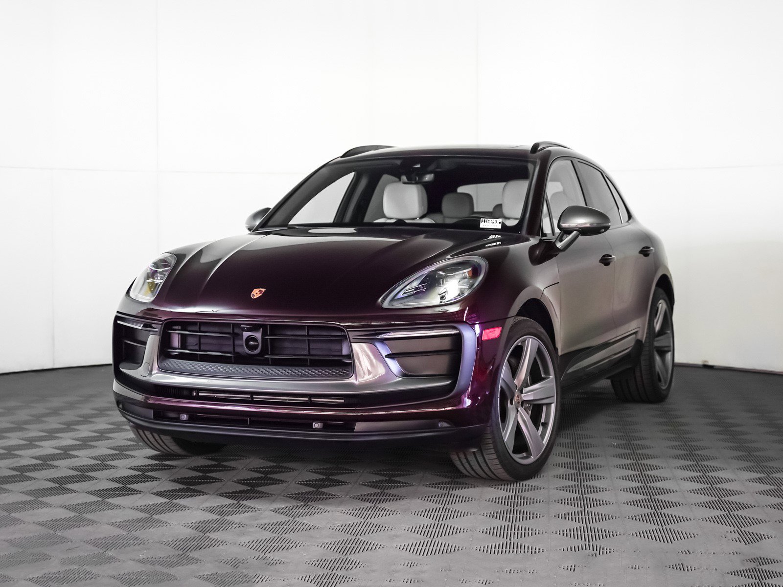 2024 Porsche Macan T