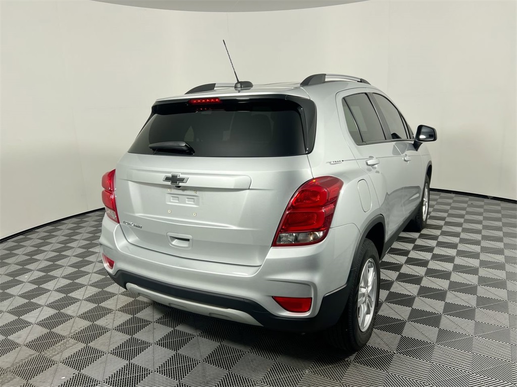 2022 Chevrolet Trax LT photo 3