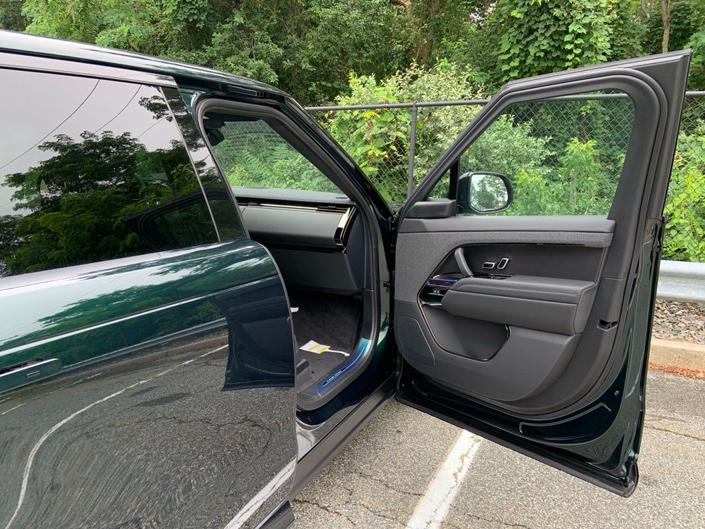 2025 Land Rover Range Rover Sport SE photo 14
