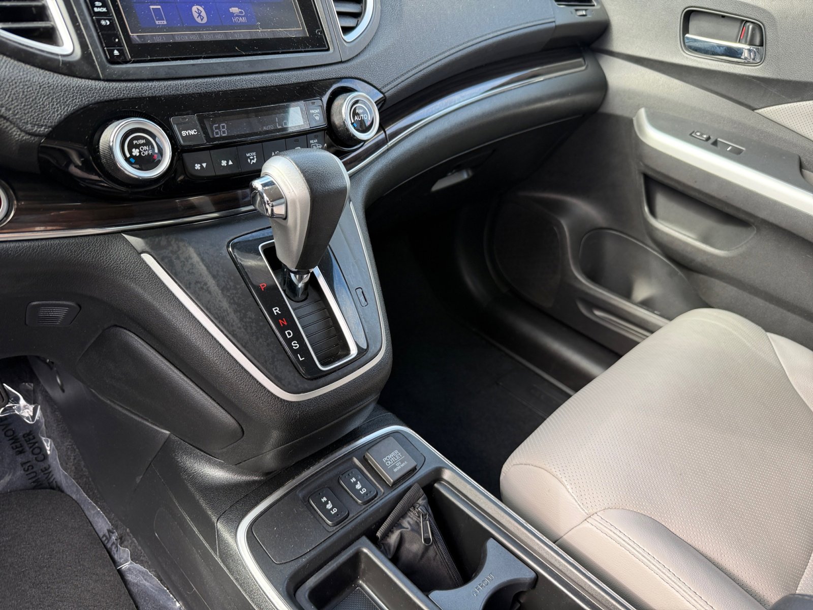 2015 Honda CR-V Touring photo 13