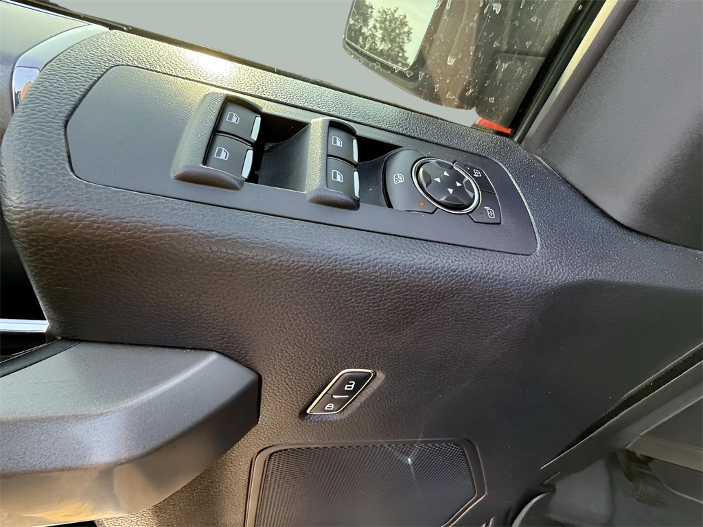 2015 Ford F-150 XLT photo 22