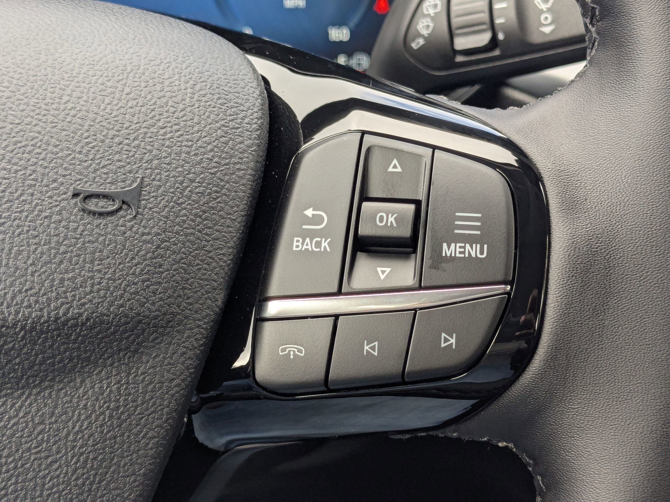 2025 Ford Escape Plug-In Hybrid photo 19