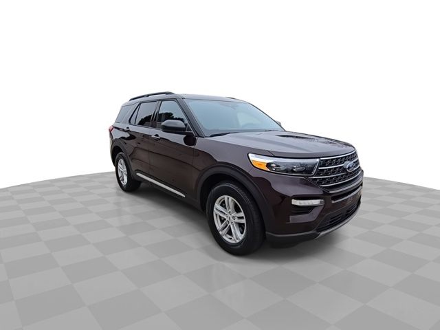 2023 Ford Explorer XLT photo 2