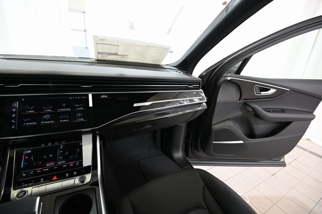 2025 Audi Q7 55 Premium Plus photo 24