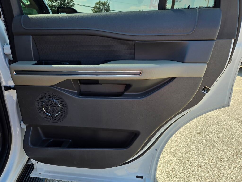 2020 Ford Expedition XLT photo 9