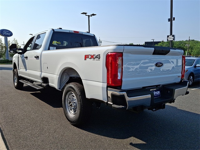 2025 Ford F-250 XL photo 4
