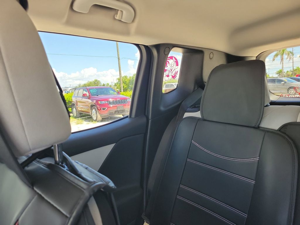2022 Jeep Renegade Latitude photo 11