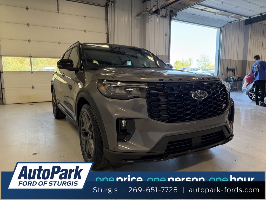 2026 Ford Explorer ST's photo