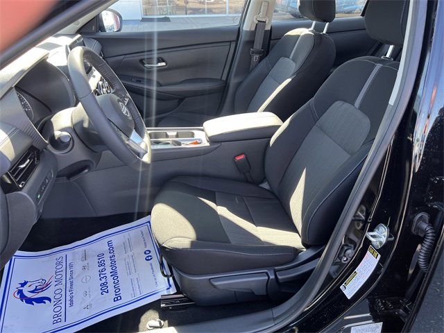 2025 Nissan Sentra SV photo 10